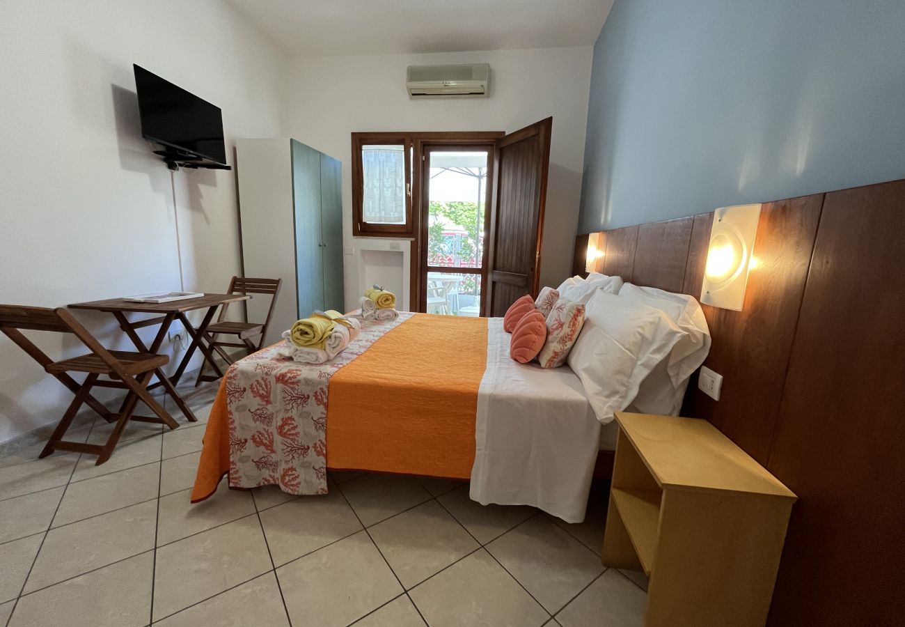 Rent by room in Sperlonga - Fiordaliso room Sperlongaresort