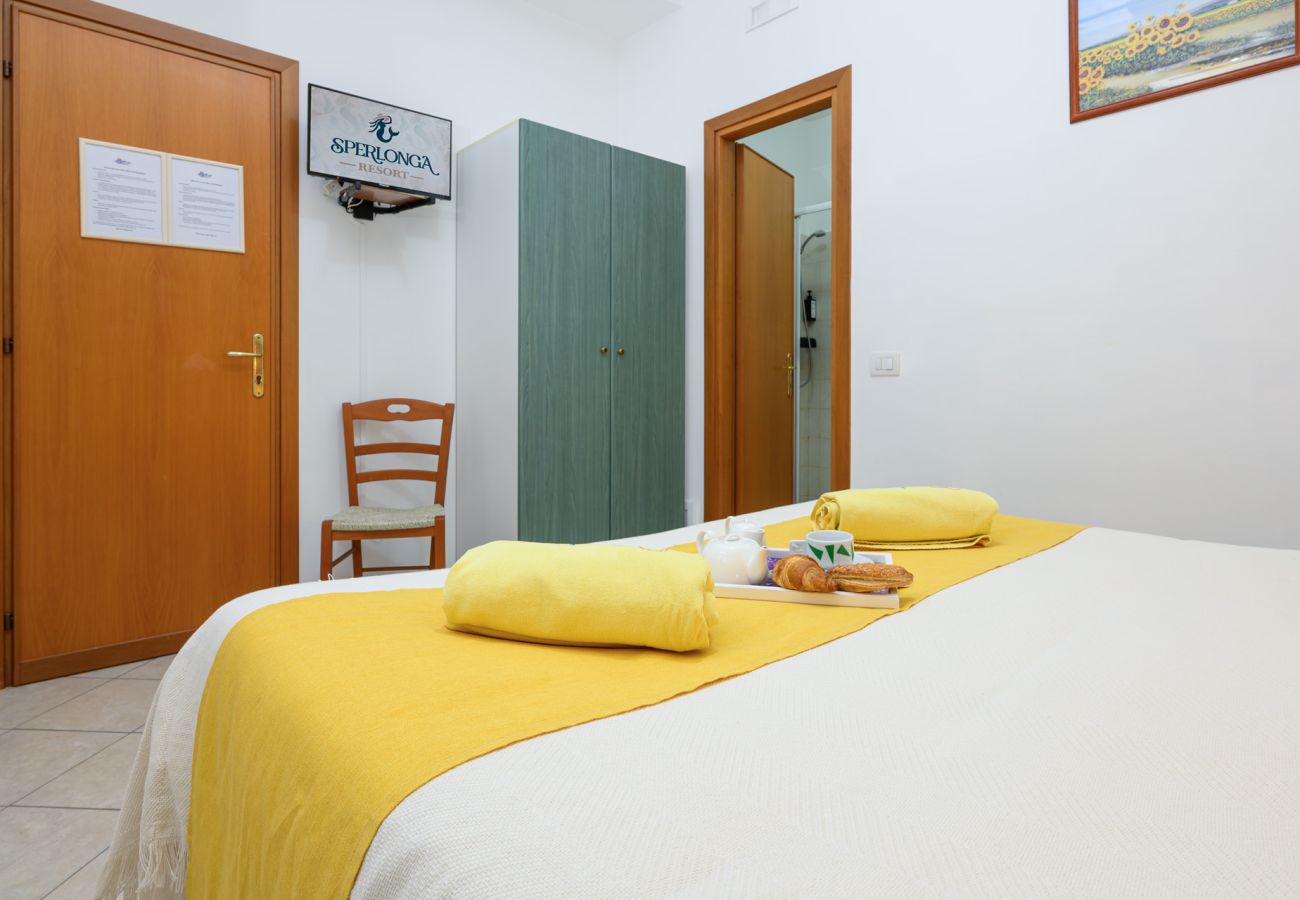 Rent by room in Sperlonga - Girasole room Sperlongaresort