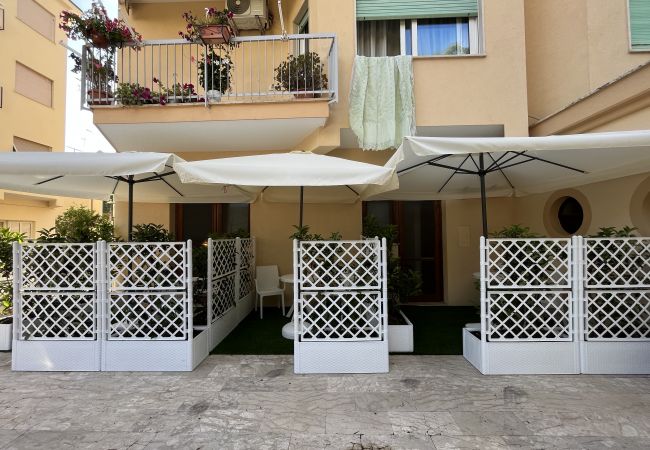 Rent by room in Sperlonga - Glicine room Sperlongaresort